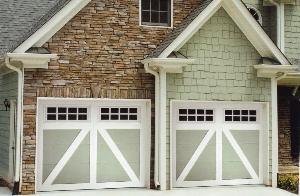 Photo of Garage door carriage style