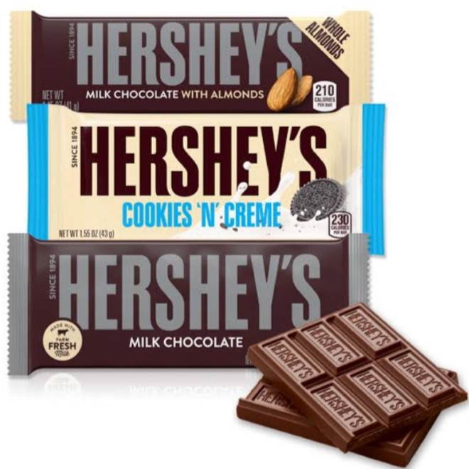 Шоколад hersheys купить. Батончик Hershey s. Шоколад американский Хершес. Hersheys шоколад. Hershey's шоколадный.
