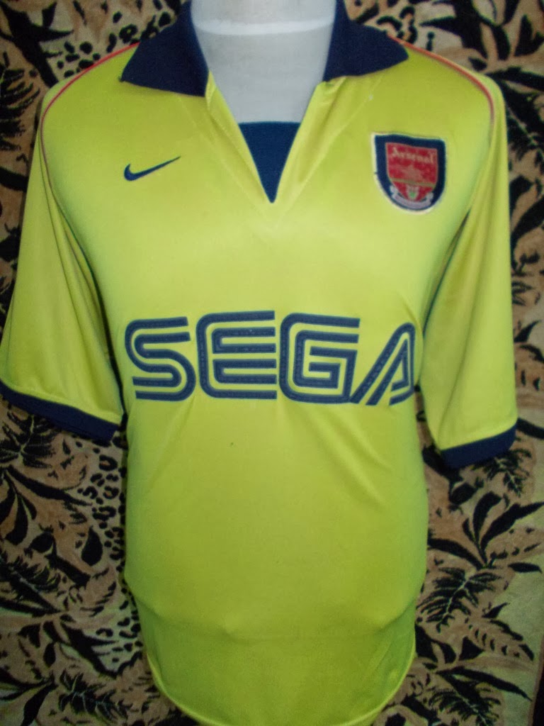 ARSENAL VTG 2001-2002 JERSEY -RM 95-TAG MISSING-SIZE XL