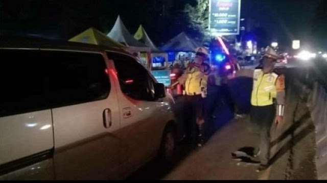 Kedapatan Bawa 7 orang Pasien Corona Dari Jakarta, Mobil Travel Ini Dihentikan di CIlacap