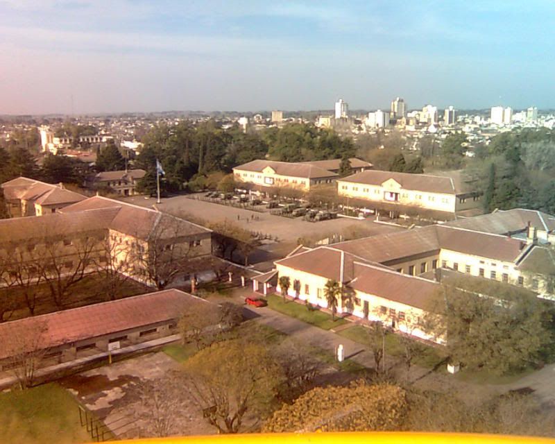 Blindados y Fortines Ataque a la Guarnicion Militar de Azul