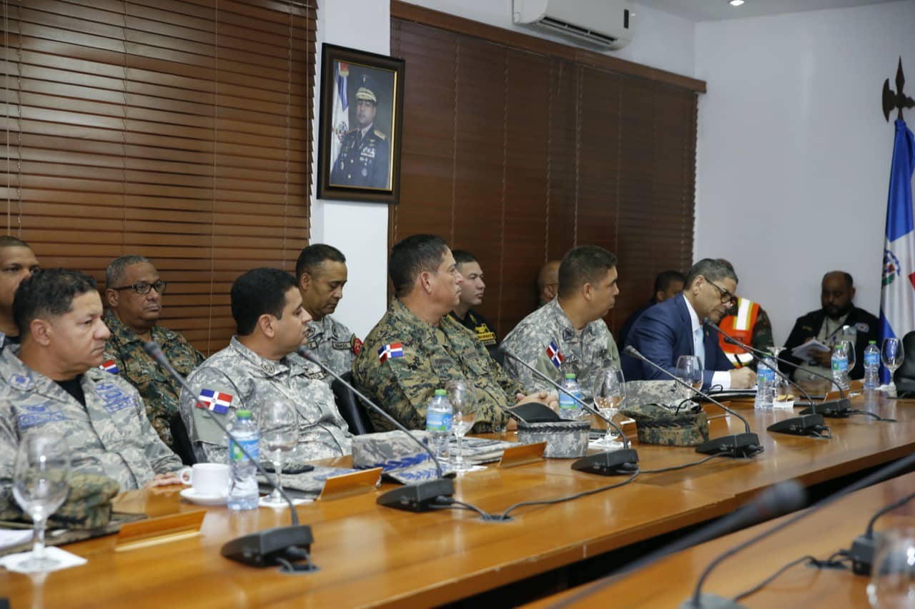 COMANDO CONJUNTO UNIFICADO COORDINA OPERACIONES Mirando los Cuarteles