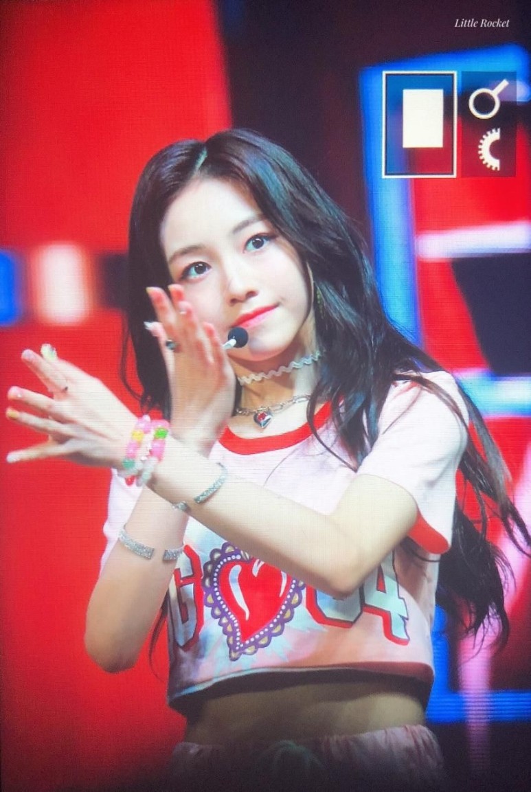 열다섯에 완성 비주얼로 데뷔한 아이돌 | 인스티즈