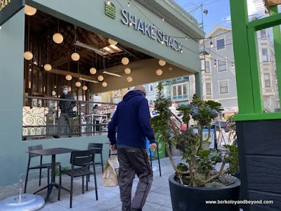 exterior of Shake Shack in San Francisco, California