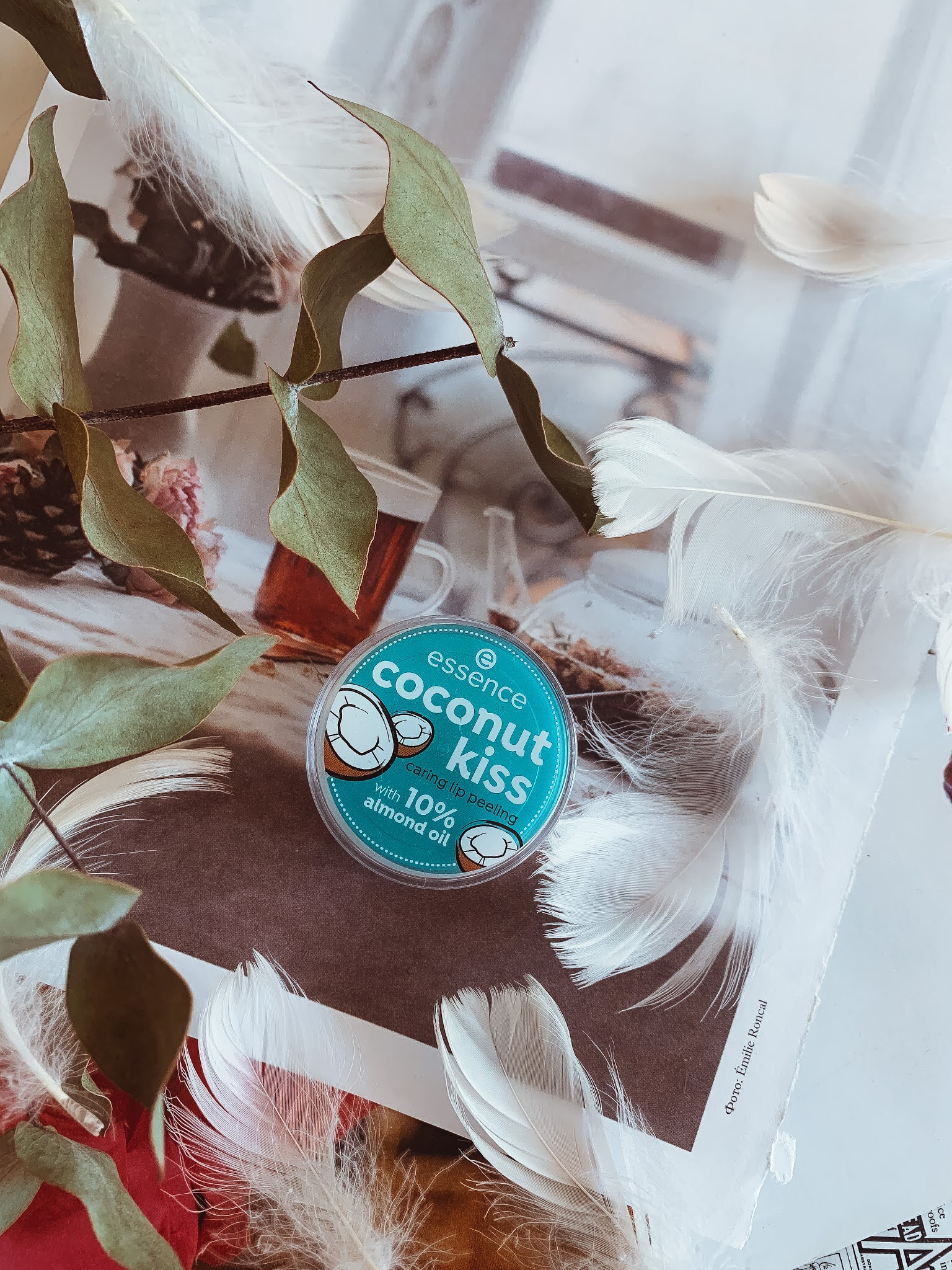 Скраб для губ Essence Caring lip peeling “Coconut Kiss”! Мої безумства!