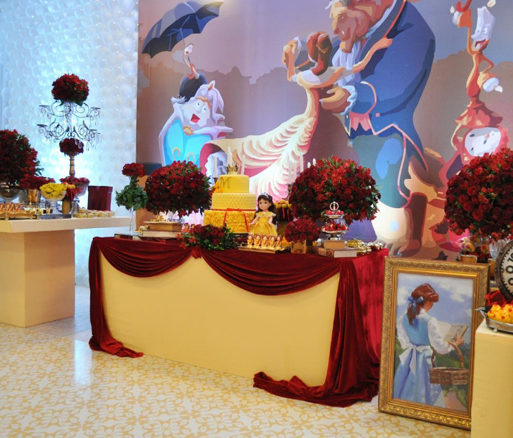Lindas decoraciones para una Fiesta de La Bella y la Bestia