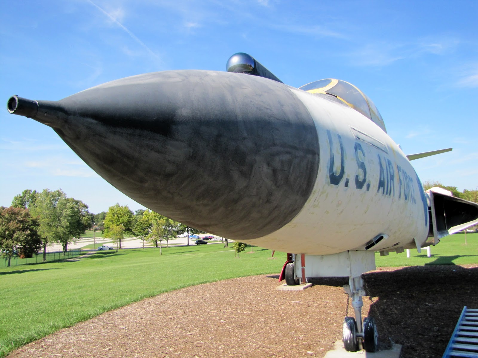 The Aero Experience: St. Louis Area F-101F Voodoo Fighter Jet Display ...