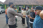 Tangkal Corona, Bagikan Masker Gratis ke Pengguna Jalan