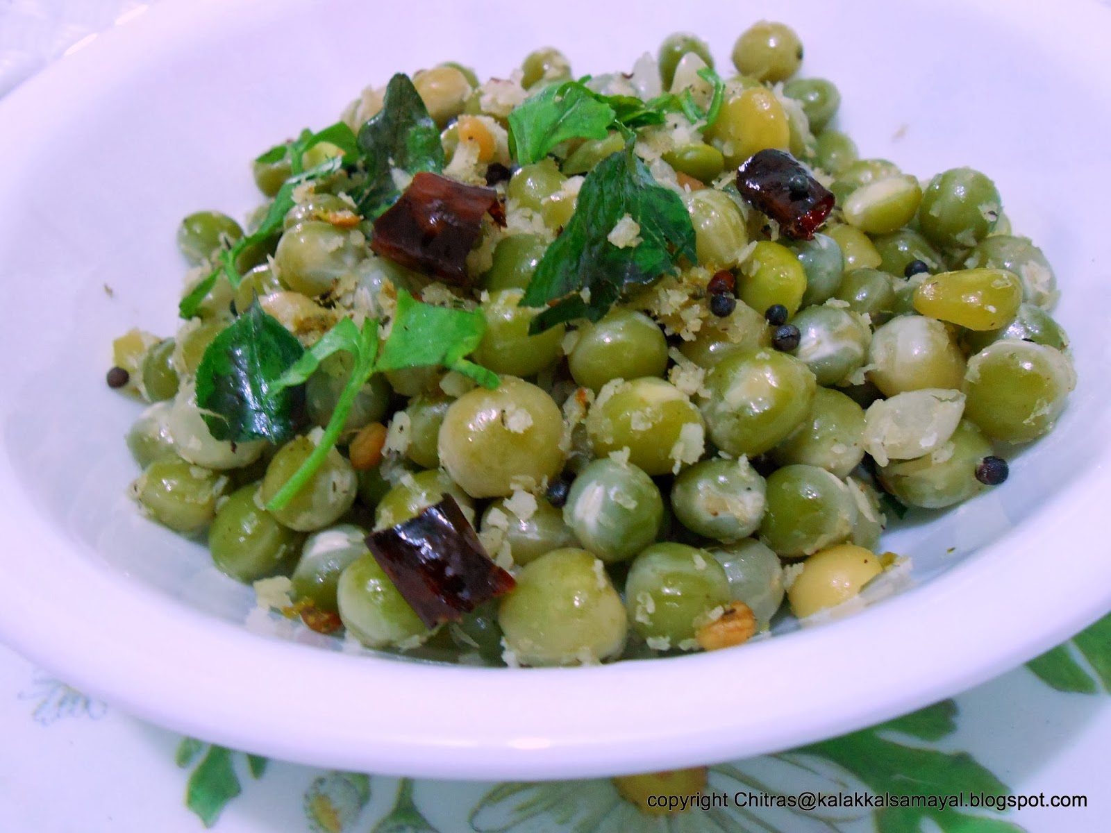 kalakkalsamayal Pattani Sundal green peas stir fry