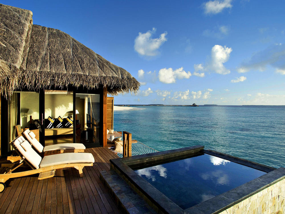 Five Star Hotels: The Beach House Iruveli - MALDIVES