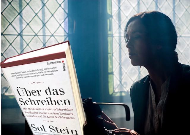 How to write essay in english image