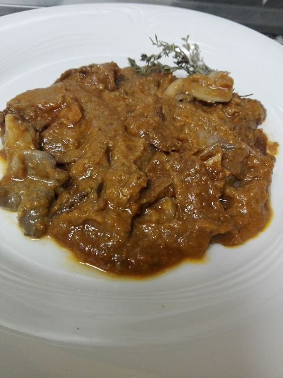 Fricandó con senderuelas.