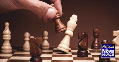 A importância do xadrez na escola - Over Colégio e Curso