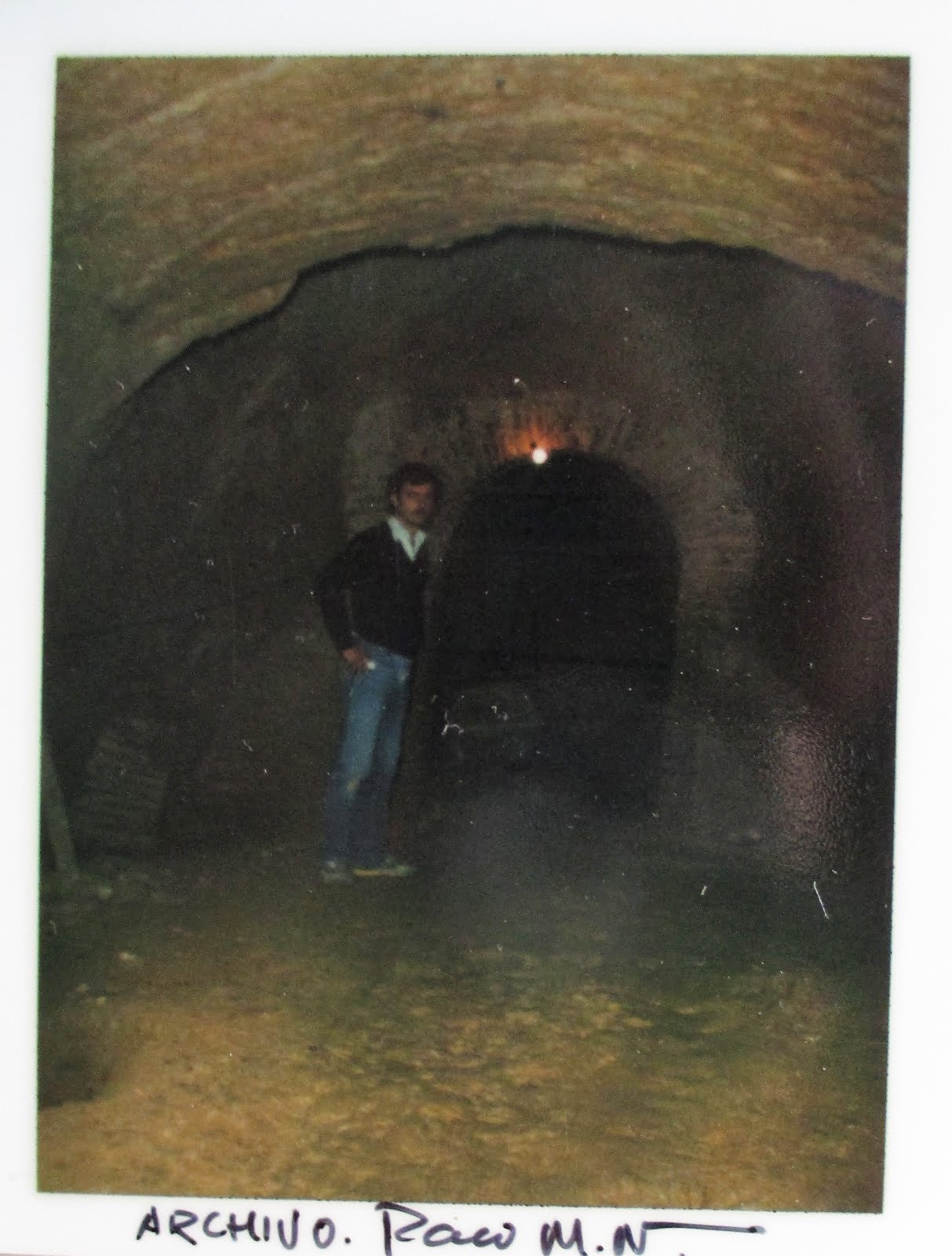 En los subterraneos del Calvario antes de su restauración.