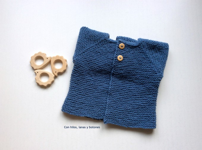 Con hilos, lanas y botones: DIY chaqueta de punto para bebé paso a paso (patrón gratis)