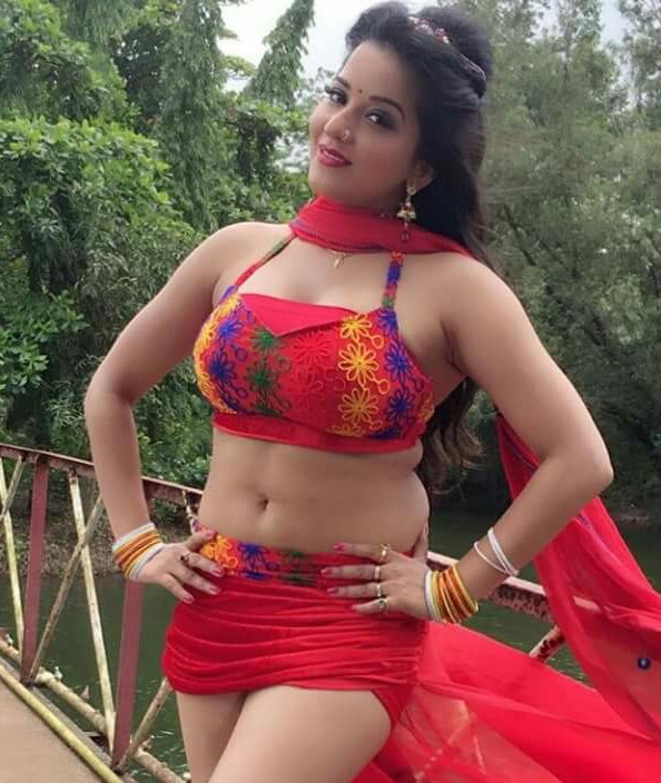 Mona Lisa Sex - Monalisa HD Wallpaper: Latest Monalisa Hot Photos, Images, Pictures - Top  10 Bhojpuri