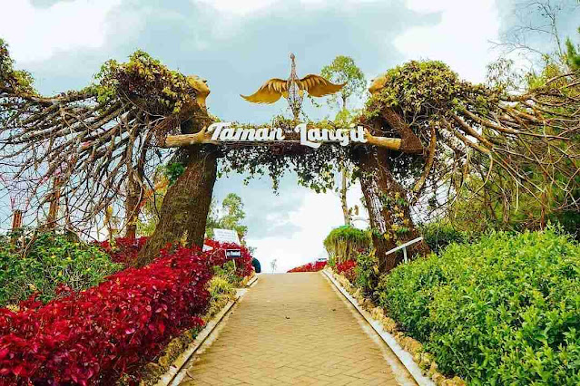 Harga Tiket Masuk & Lokasi Taman Langit Gunung Banyak Malang, Wisata Ala Negeri Dongeng