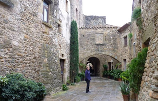 Monells, provincia de Girona. Monells, provincia de Girona.