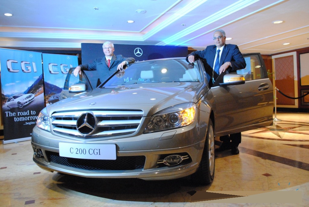 TURGUT ALKIM TUTUMLU Car Designer, Reviewer and Car Diecast Collector