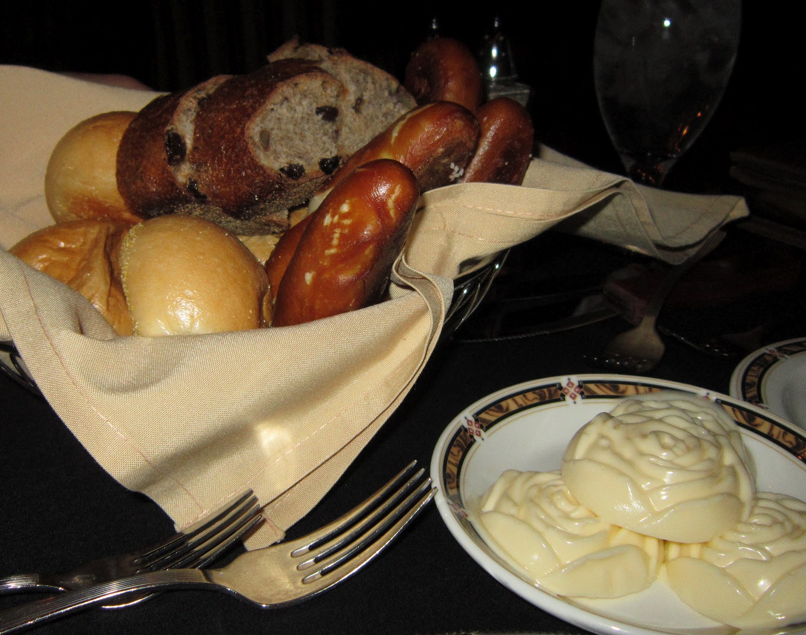 melissa-good-taste-silverado-steakhouse-las-vegas-nv