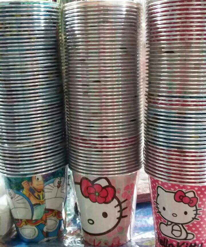 150pc Souvenir Tong Sampah Karakter Kity & Doraemon