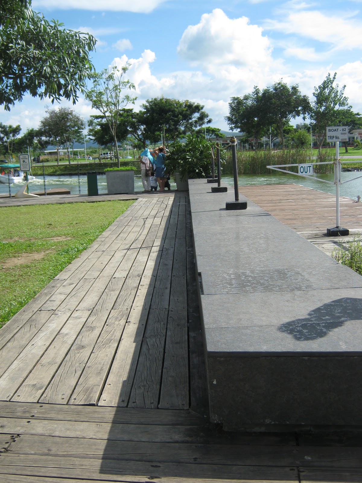 Philippines: 21st Century Parks: Nuvali Park