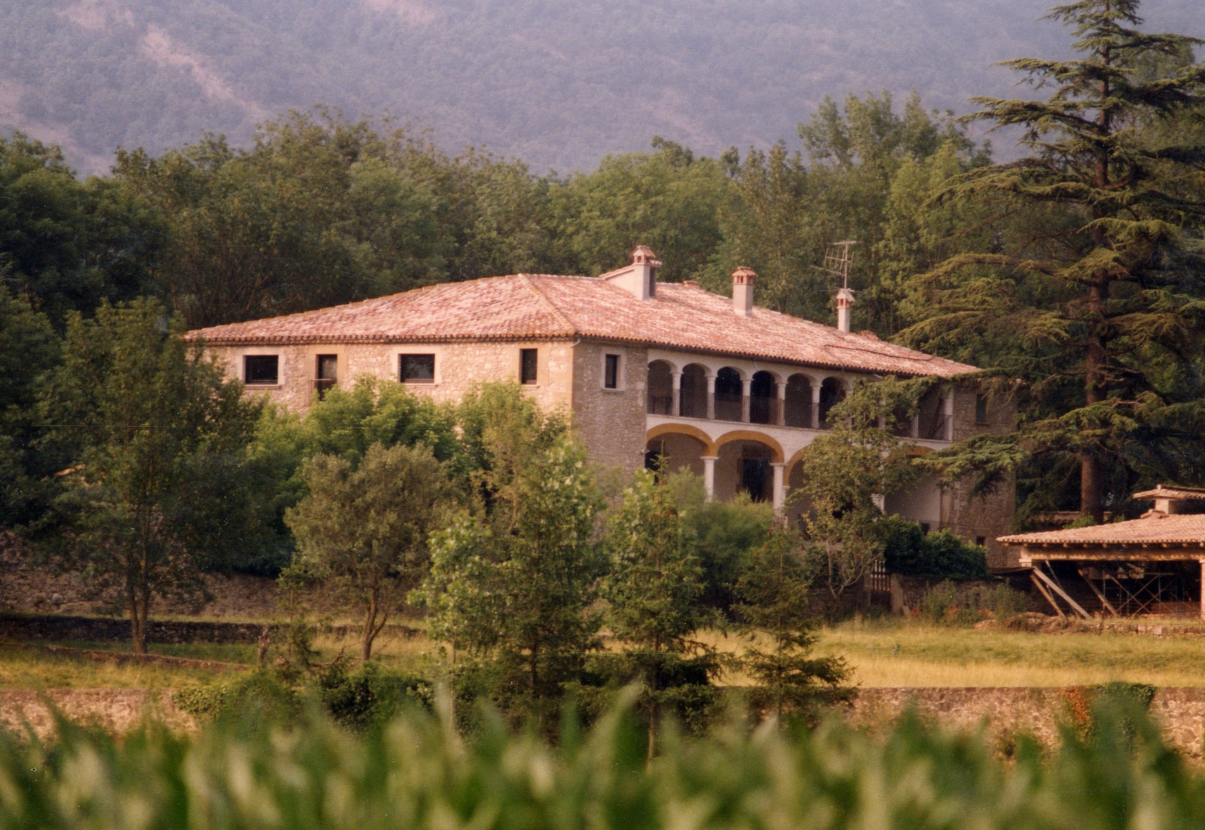 TRIBUNA DEL BERGUEDÀ MAS LA CALM/ LA CAU I LA SEVA CAPELLA ADVOCADA A SANTA VICTÒRIA. SANT TRIBUNA DEL BERGUEDÀ MAS LA CALM/ LA CAU I LA SEVA CAPELLA ADVOCADA A SANTA VICTÒRIA. SANT