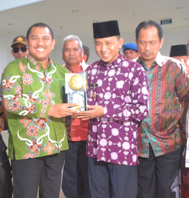 WhatsApp%2BImage%2B2018 10 15%2Bat%2B08.59.32