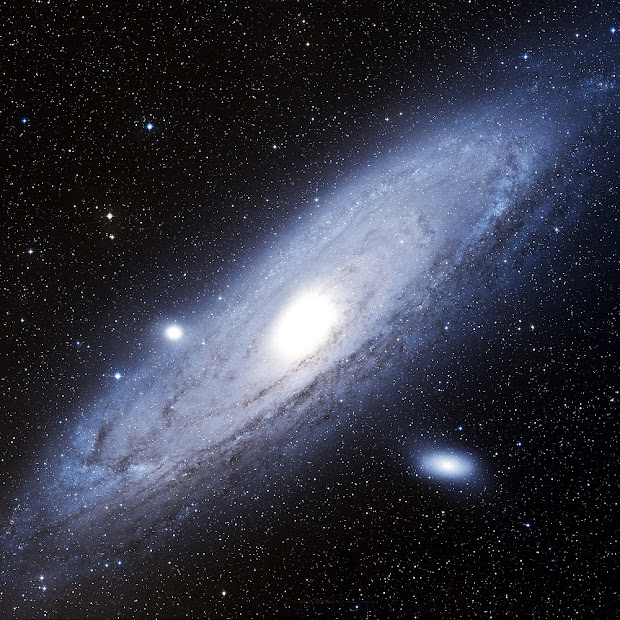 Rare Digital Sky Survey 2 image of M31, the Andromeda Galaxy