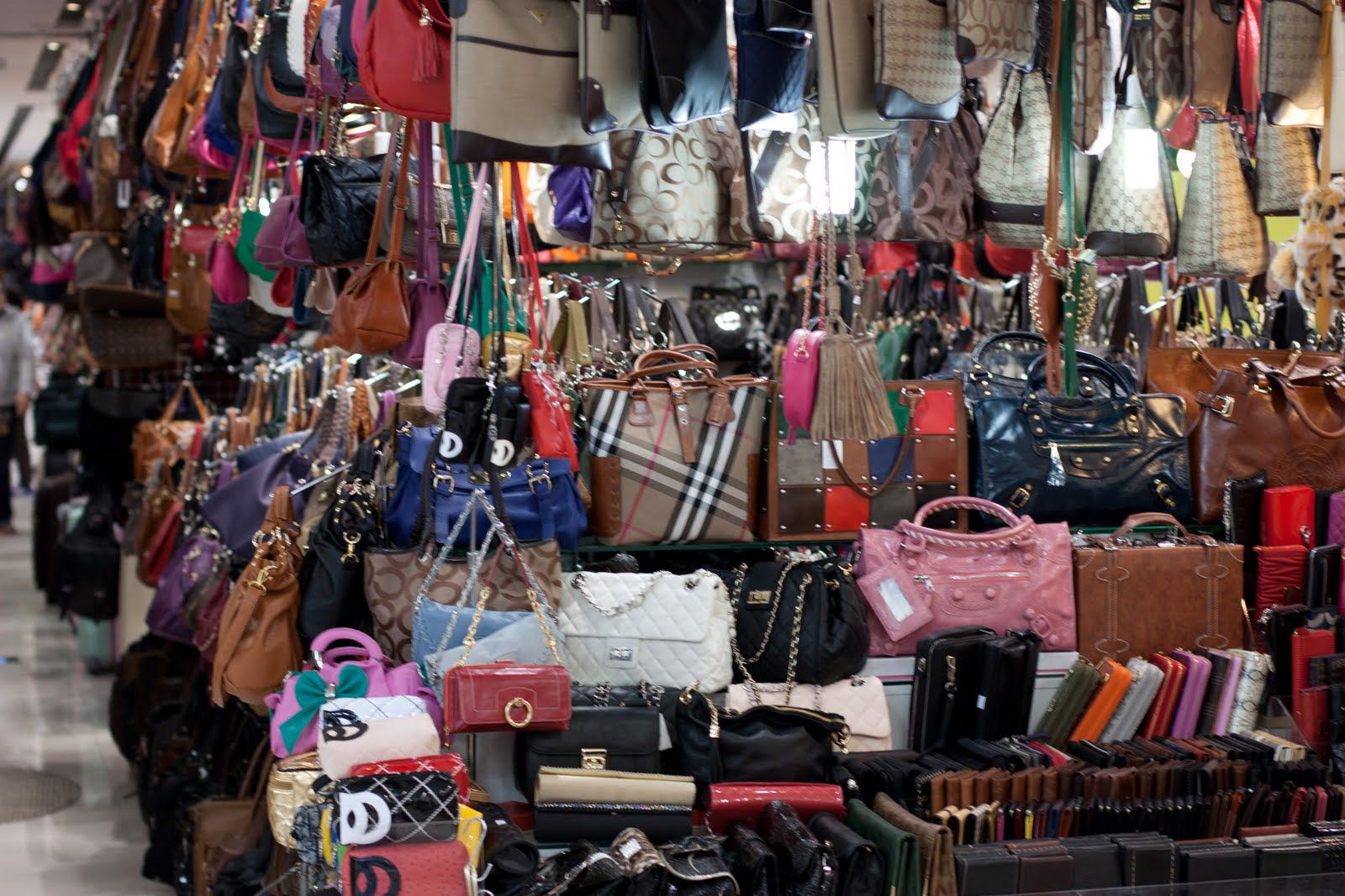 The Constant Crafter: Shopping for a Purse in Seoul
