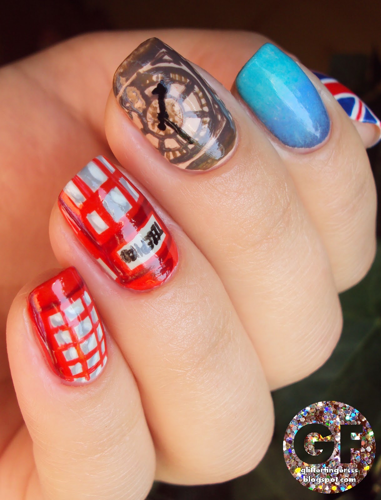 NAIL ART London Glitterfingersss in english