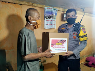 Menjemput Berkah Ramadhan, Bhabinkamtibmas Ende Salurkan Sembako Kapolres Pelabuhan Makassar