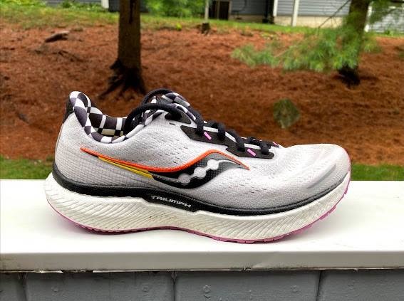 Saucony Triumph 19 Multiple Tester Review - DOCTORS OF RUNNING