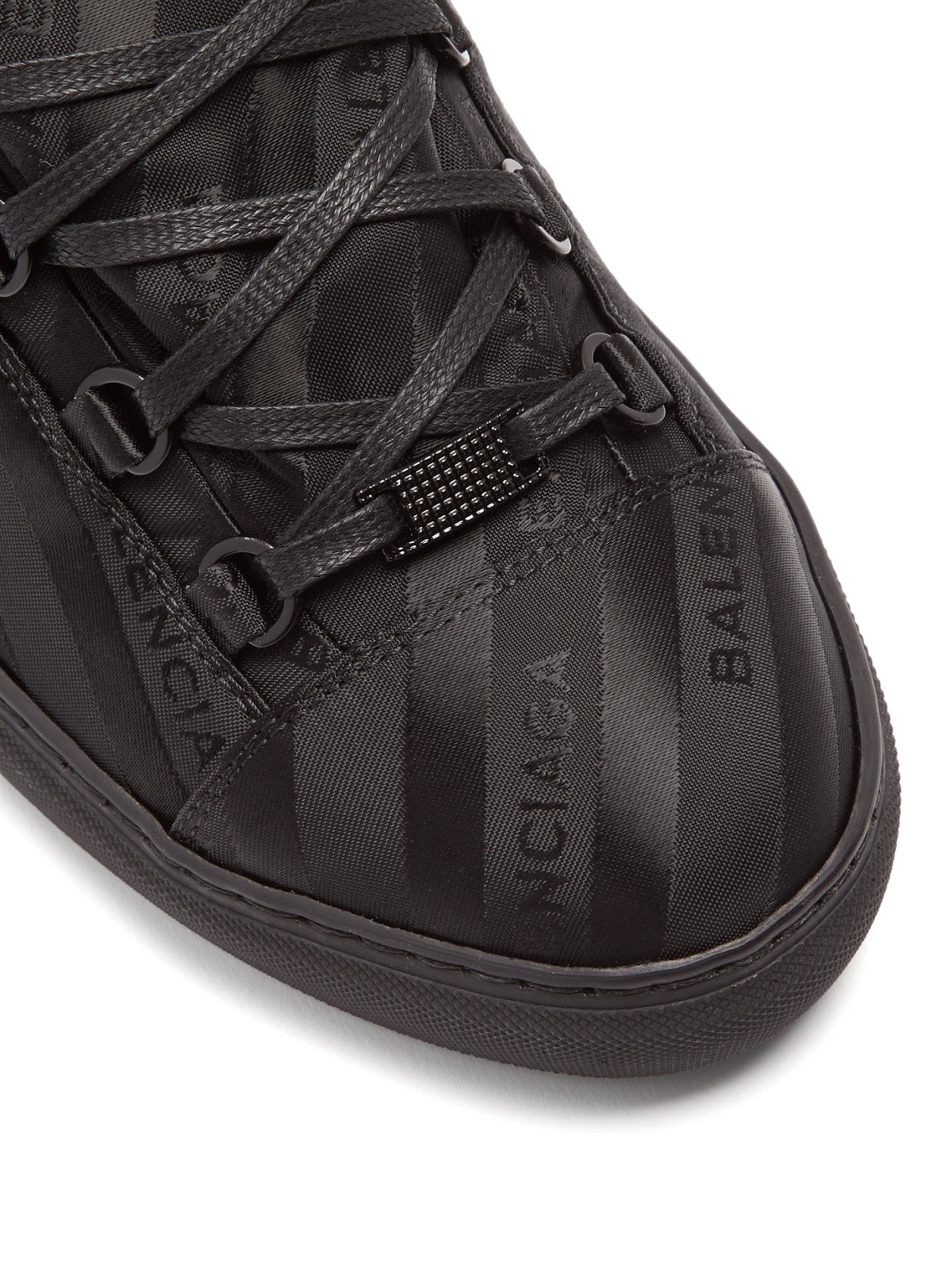 balenciaga arena sale