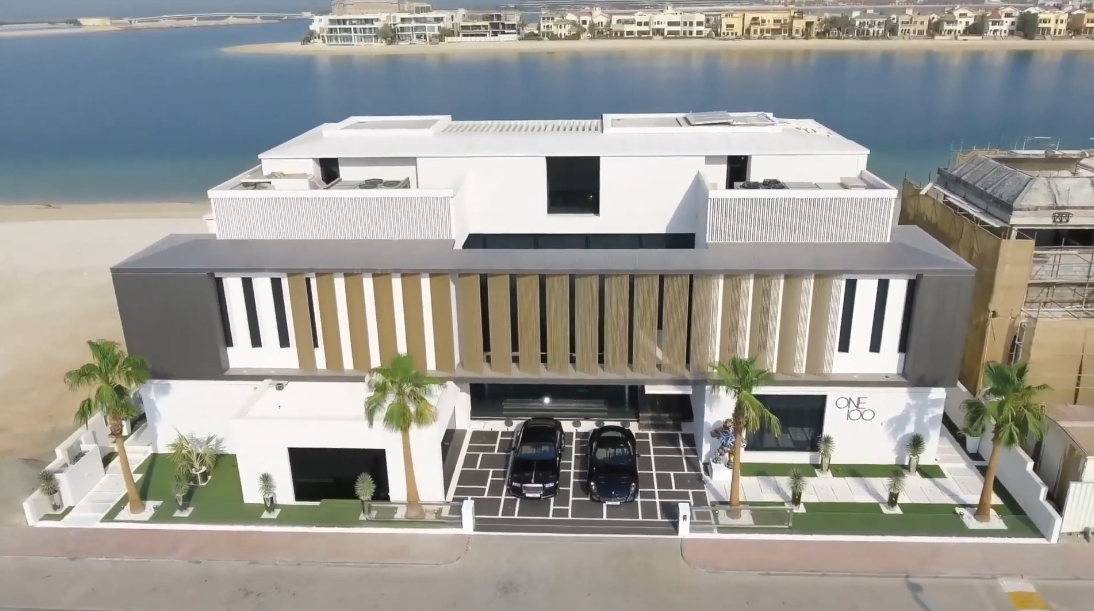 92 Interior Design Photos vs. ONE100, Palm Jumeirah Dubai Luxury Beach Mansion Tour