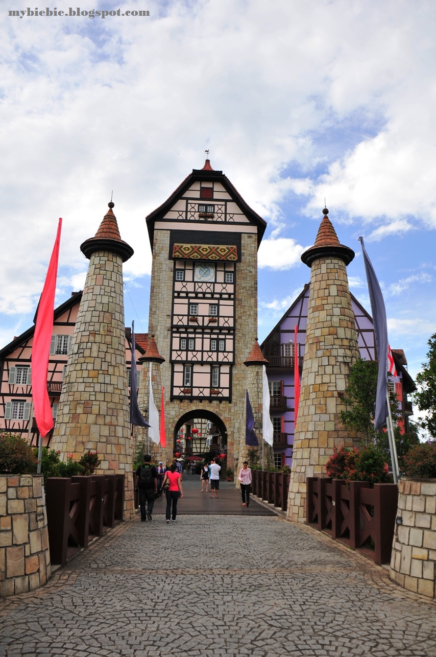 LIFE IN DIGITAL COLOUR Colmar Tropicale, Berjaya Hills