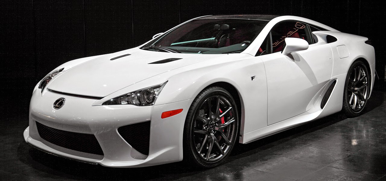 Lexus марка машины