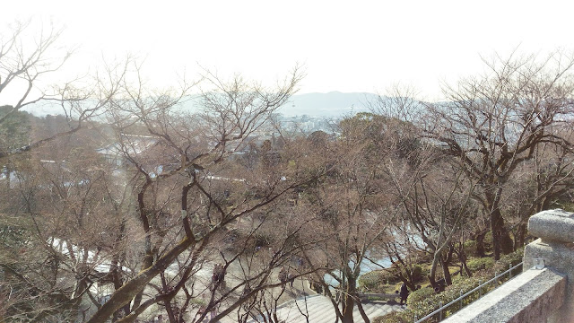 Après manger, direction un autre temple touristique, Kiyomizu-dera
