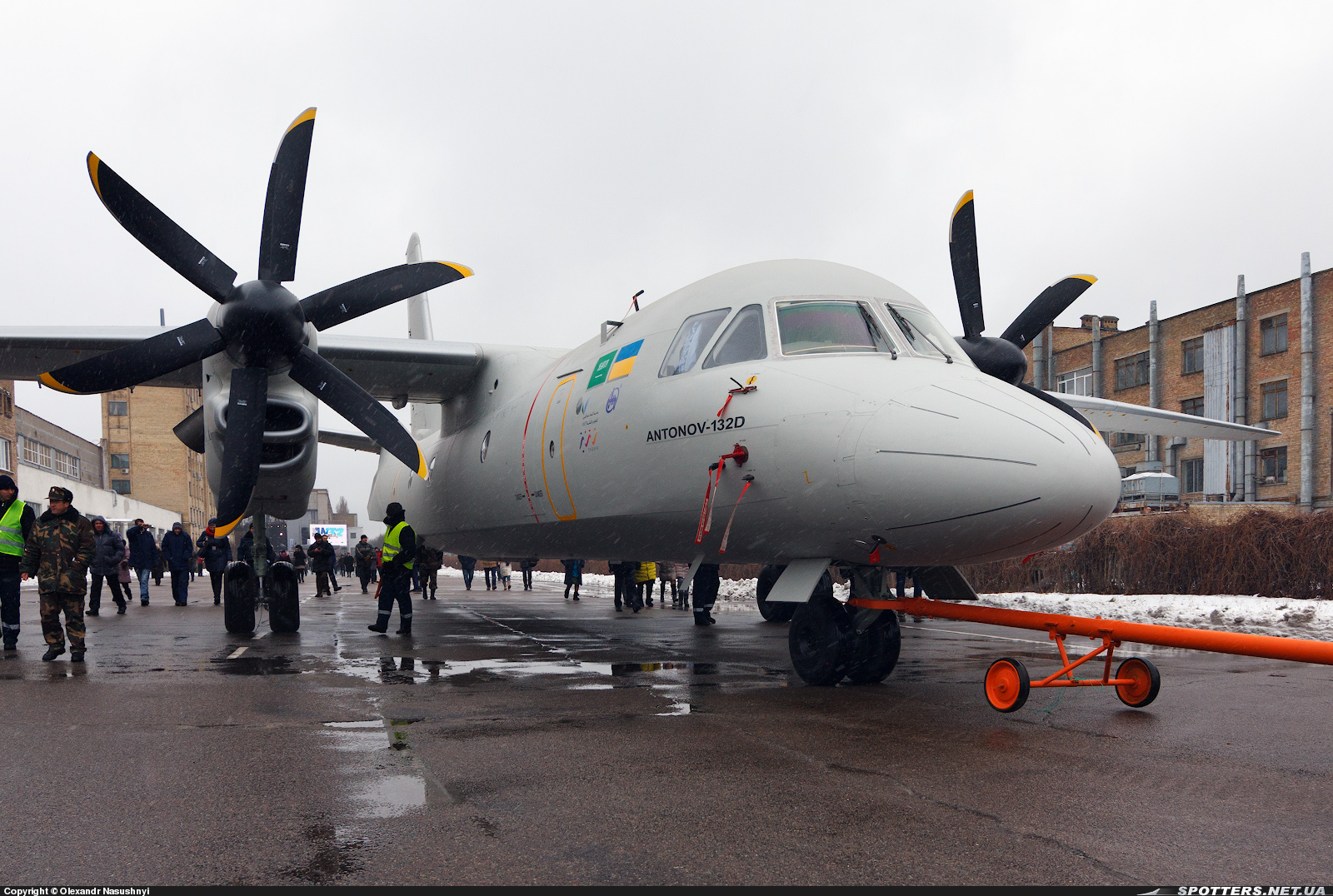 Про спільну програму створення багатоцільового турбогвинтового літака ...