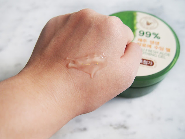 The Saem Jeju Aloe Vera Soothing Gel review for sunburn, moisturizer, makeup base, lengthen lashes, mask, and soften cuticles. It finishes matte and subtle with a cooling effect and absorb quickly into the skin with a great scent.