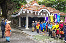 Hakugindo Shrine, sabani, visitors