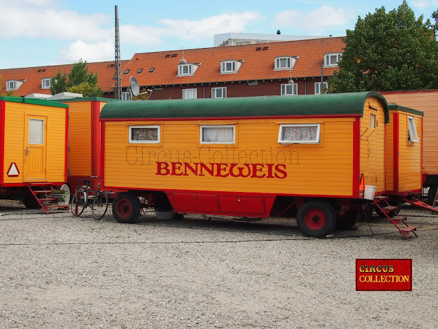 roulotte couchettes pour les ouvriers du cirque