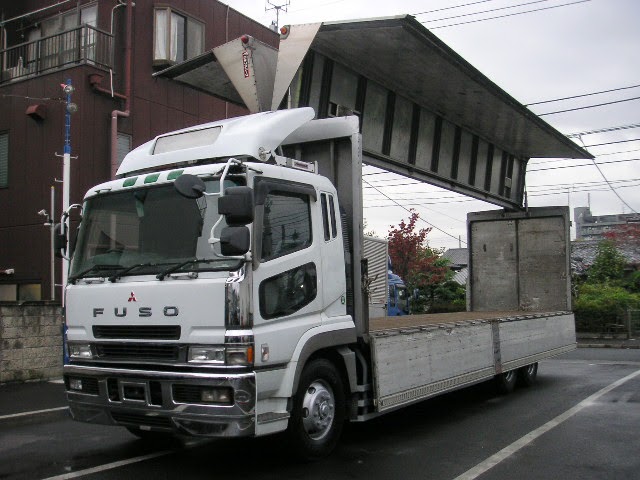 Wing-Box Truck
