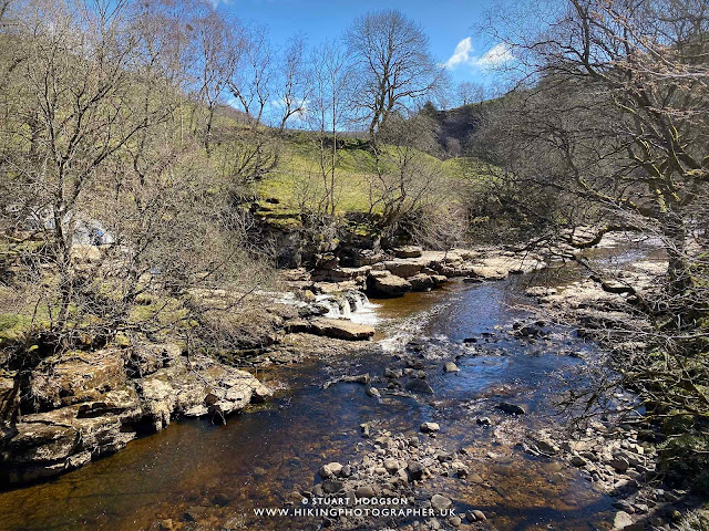 Keld muker walk circular river swaledale yorkshire dales wildflower meadow