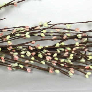 http://www.outerbankscountrystore.com/pip-berry-garland-cream-pink/