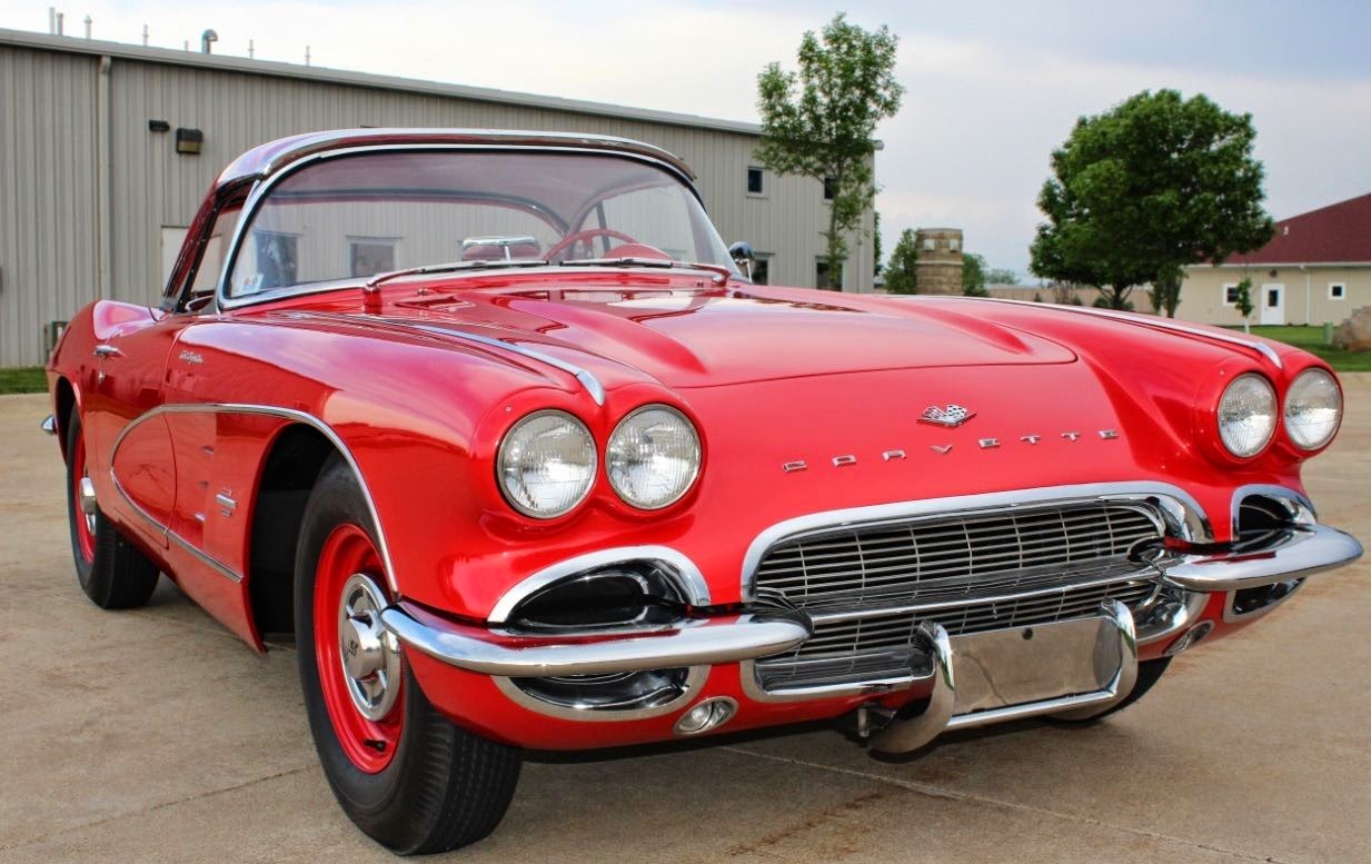 All American Classic Cars: 1961 Chevrolet Corvette 2-Door Convertible