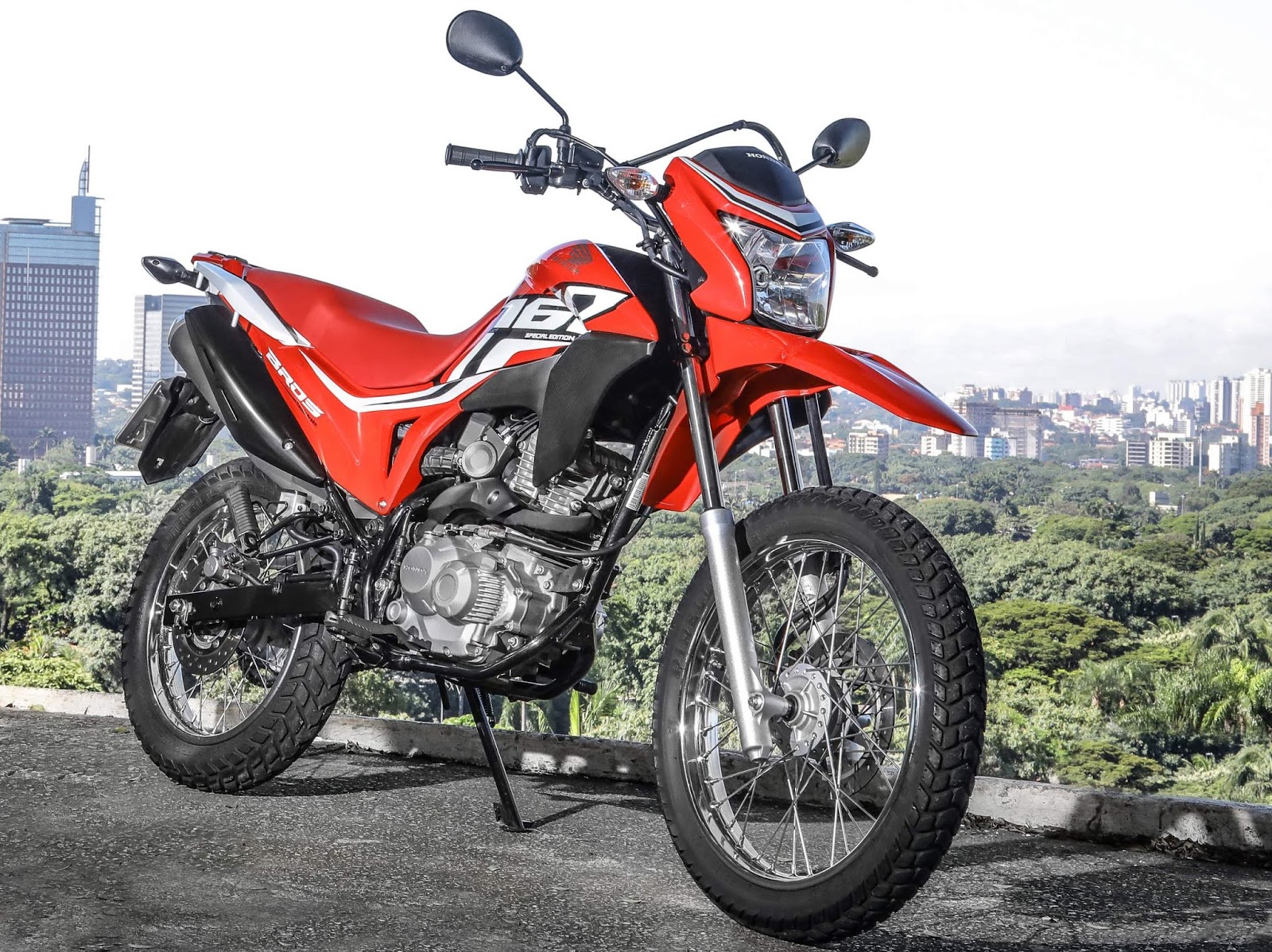 Honda NXR 160 Bros ganha série especial na linha 2020