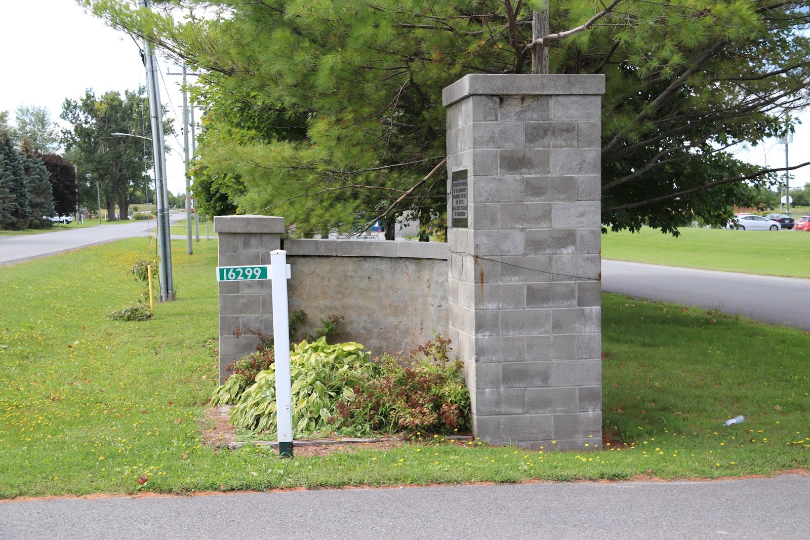 Memorials in Ottawa Avonmore Fair Gates