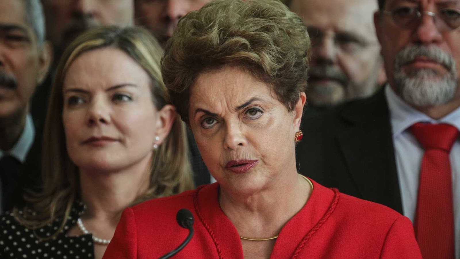 Dilma e conselho da Petrobras são processados por Pasadena