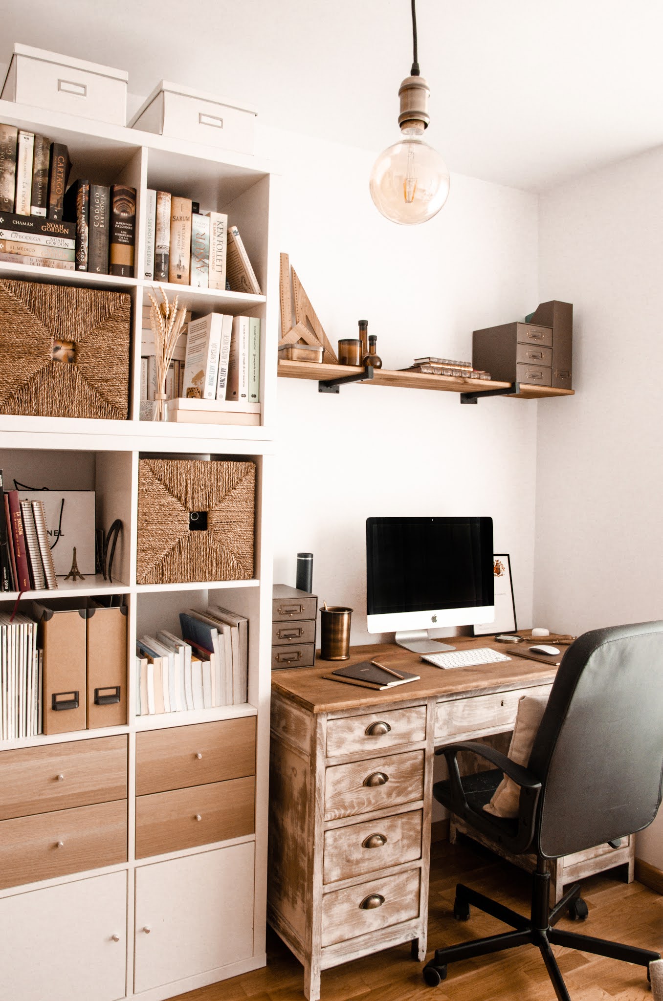 decoración de oficina estilo rústico minimalista